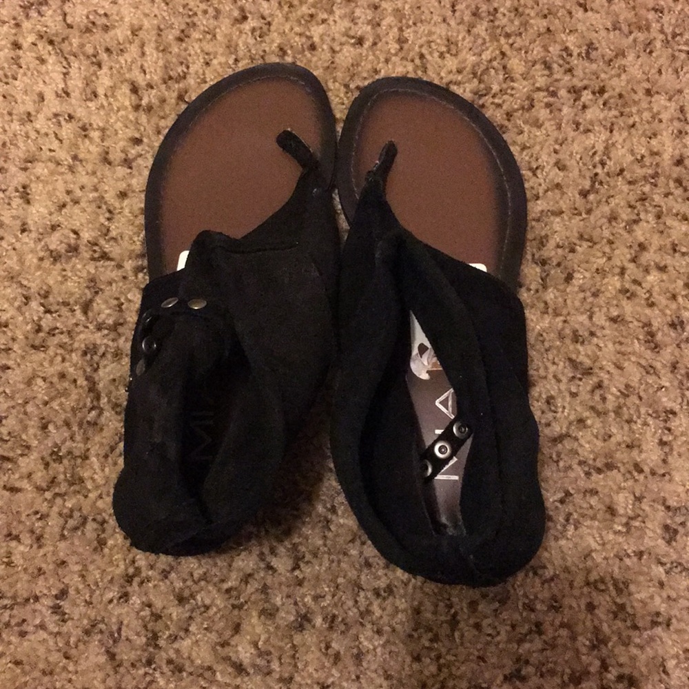 Black sandals
